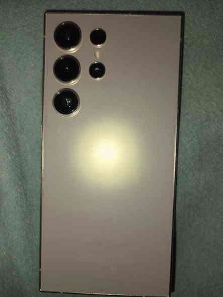 متوفر 24 الترا ذكرة 512 شرق اوسط شريحيتن البصرة الزبير 
السعر 1100 وبي مجال للطيبين 
***********
