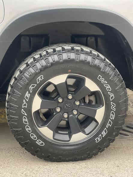 🛑السلام عليكم 🛑
من رخصة الادم المحترم 

رام 1500 ربيل 

  ❌RAM REBEL❌

ماشية 36 مايل 

موديل 2021

معروفة مواصفاتهة الربيل  

شرط السيارة كفاله عامة من الدعامية للدعاميه ومن الزلغ 

تحويل مباشر سنويه بسمي 

 HEME  5700 ❌

❌باب طويل بدي قصير 

❌ احتياط بصمه 

❌رقم اربيل  نكليزي الجديد 

باقي المواصفات معروفة. ب

السعر 🛑على الخاص او الاتصال 

السيارة بلواقع احلة  تجي وشوفهة 

مكان السيارة بغداد حي الجهاد 

الرقم : ***********
