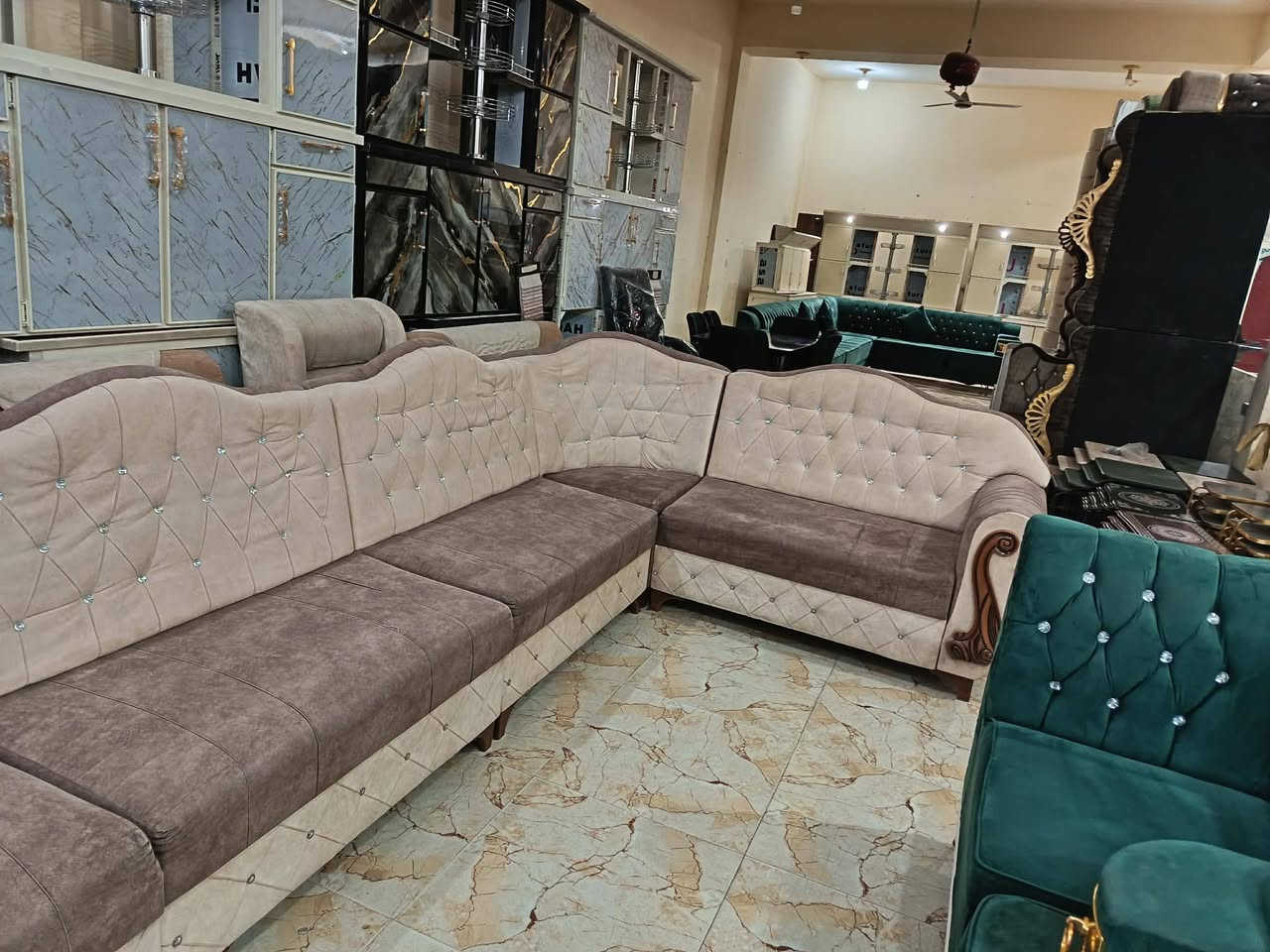 بيع... سريع .....سريع.🚚225
معرض ابو عبدالله للاثاث المنزلي 🔥من ديوان مستخدم خشب تقيل عشر مقاعد خمس قطع  العنوان تكريت الديوم مقابل مطعم المذاق بلقرب من اسواق الزوبعي للاستفسار خاص او اتصال *********** متوفر وتساب
