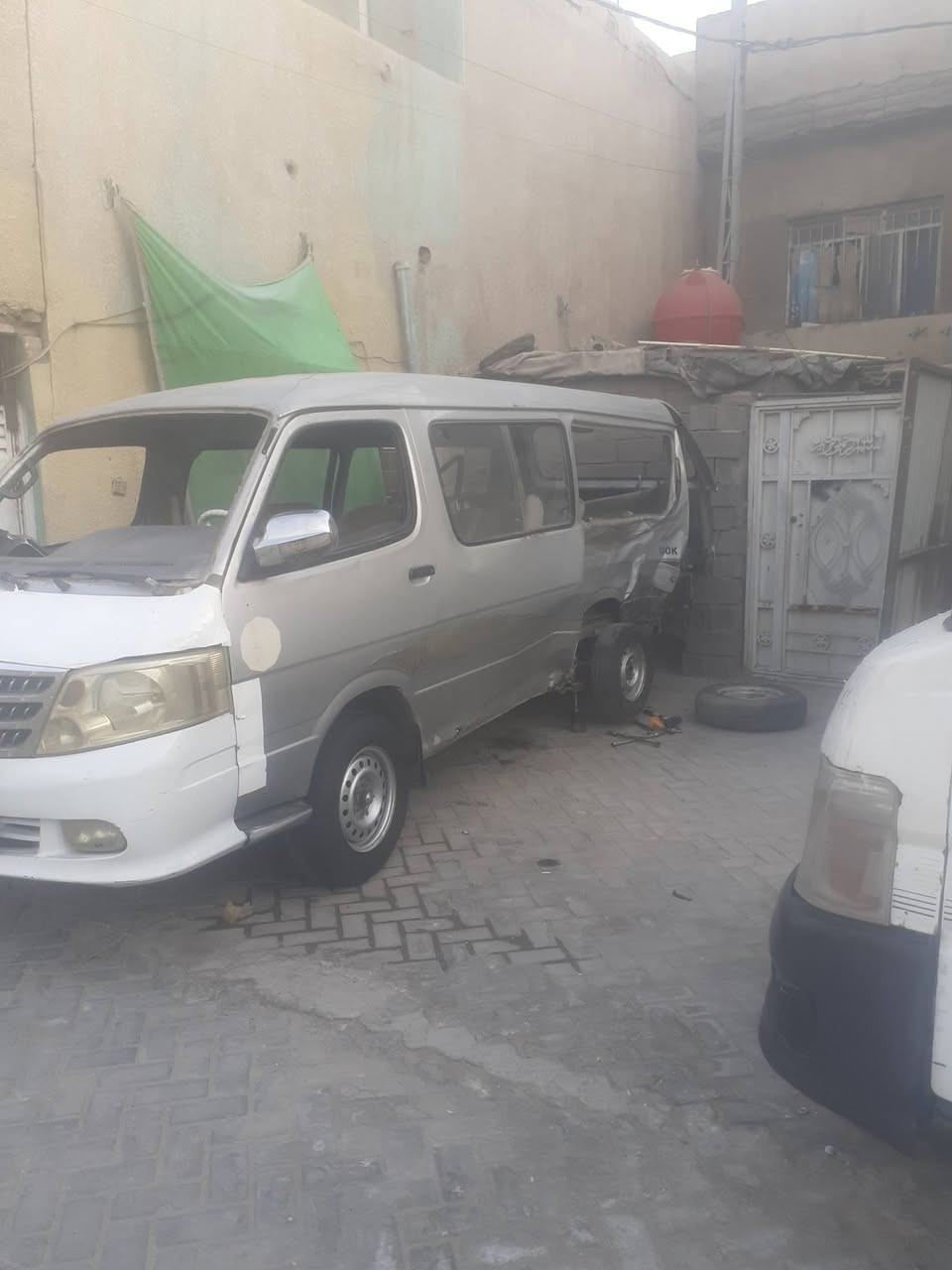 سلام عليكم فتون أدوات كير ومكينه واكسل مكفول سعر مليون ونص بغداد مدينه الصدر ***********
