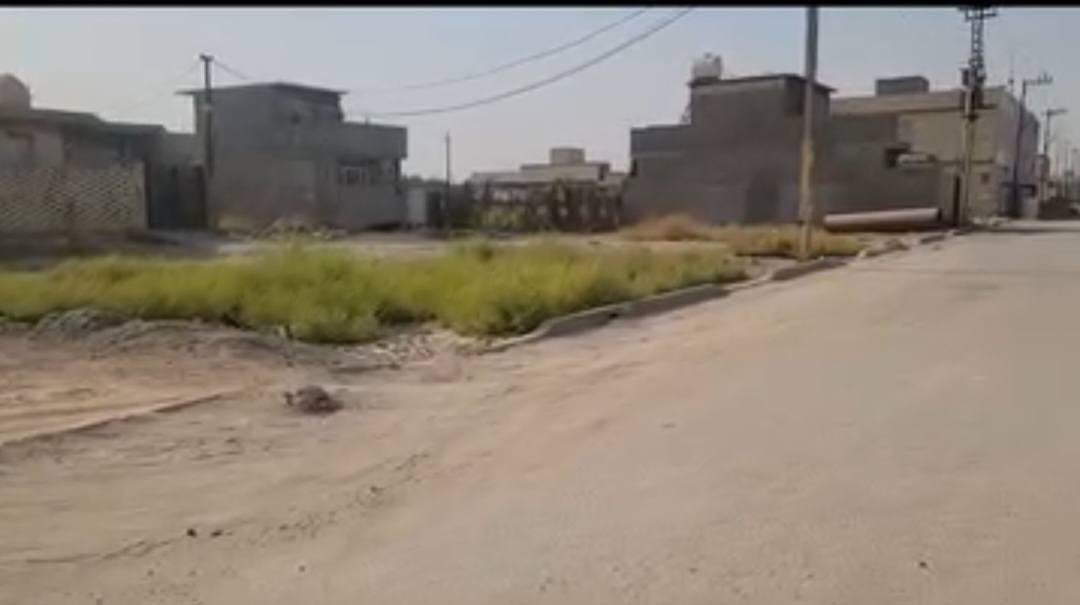 سلام عليكم قطعه للبيع الدوره خط النفط ١٠٠ متر زنجيل واجه ٧ ونزال ١٤ مناسبه ***********
