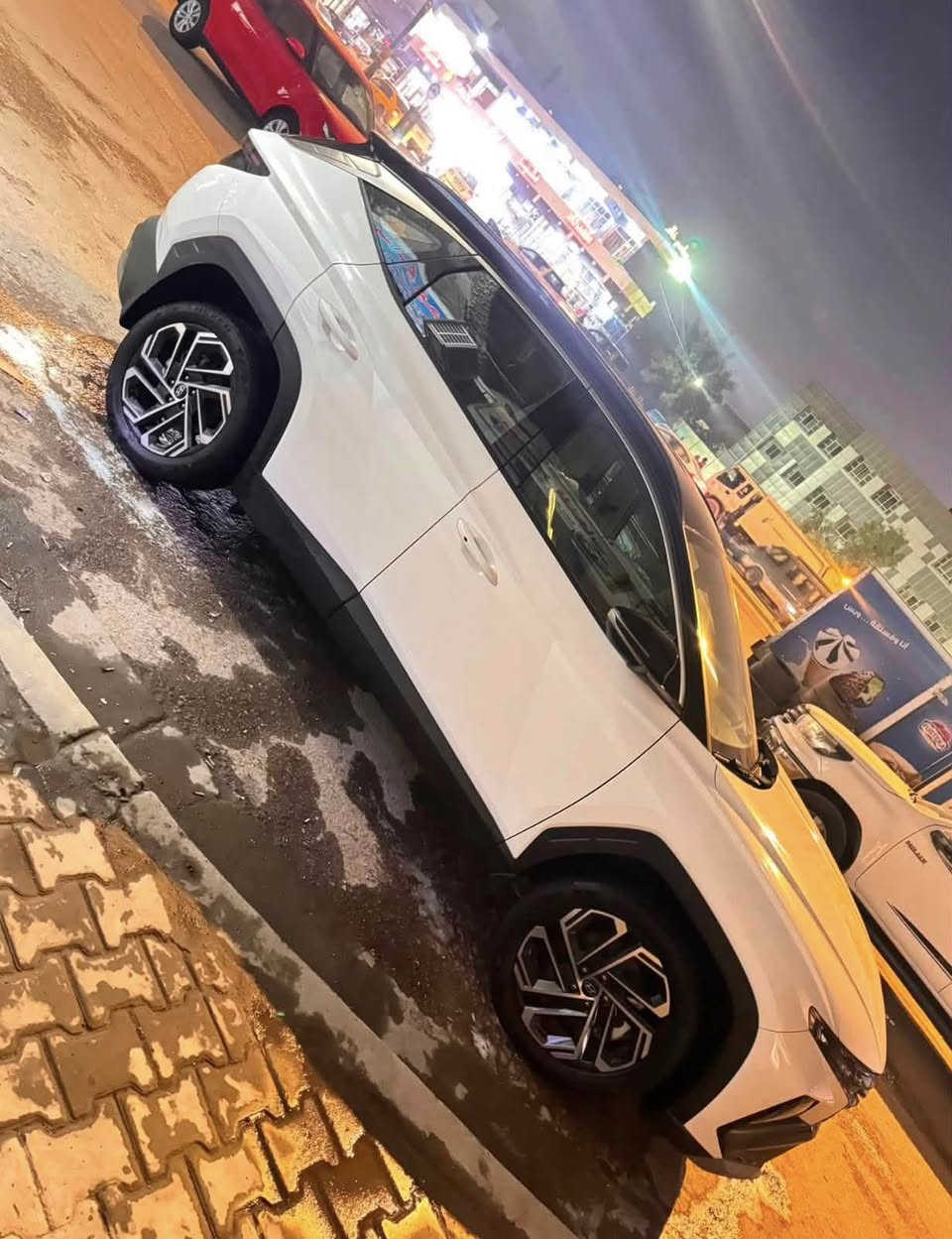 السلام عليكم توسان موديل 25 خليجي توكلر كفاله عامه ماشيه 21  مواصفات معروفه جنطه كهرباء ⚡️  تبريد كشنات 
رقم بابل بسمي مكاني بابل مركز المدينه  السعر ب 221 وبيه مجال 
***********
