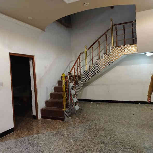 اعلان
((خانقين - امام عباس-قرب القائم مقاميه))

دار للبيع ((طابو زراعي)) مساحه ((١٦٠متر )) طابقين فول موقعه كلش حلو قرب القائم مقاميه
الطابق الاول ((1 غرفه نوم هول استقبال مطبخ صحيات كراج حديقه))
الطابق الثاني ((2 غرفه نوم هول صحيات)) البيت سيراميك وسقف ثانوي(( الدار فارغ)) 
للتواصل يرجى الاتصال بالرقم
***********
