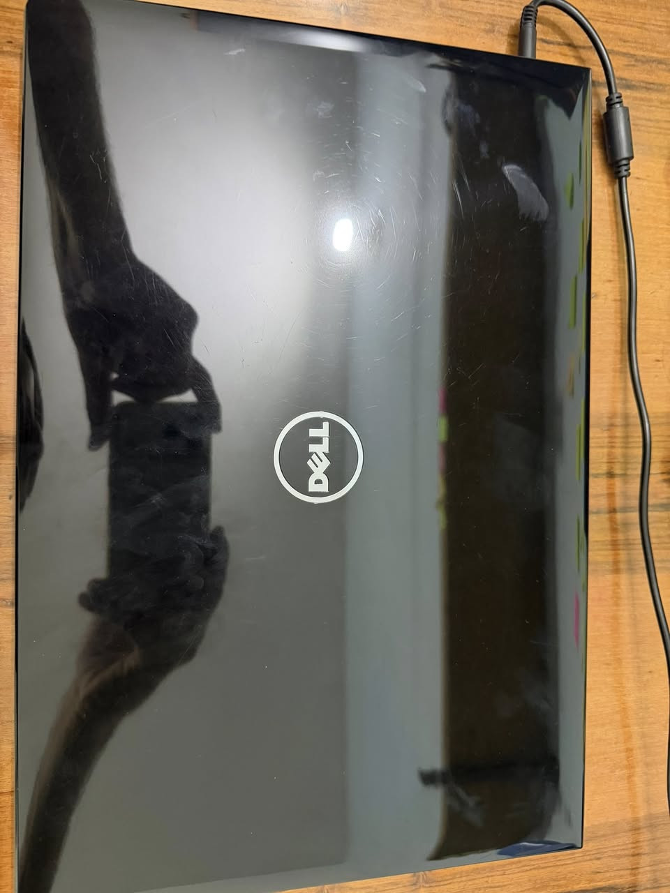 للبيع لابتوب Dell Inspiron 5559 بحالة جيدة
لابتوب عملي ومناسب للدراسة، الشغل المكتبي، التصفح، ومشاهدة الفيديوهات.

المواصفات:

الموديل: Dell Inspiron 5559
المعالج: Intel Core i7-6500U
الرام: 16GB RAM
التخزين: 512GB SSD Lexar
كارت الشاشة: AMD Radeon R5 M335 4GB + Intel HD Graphics 520
النظام: Windows 10 Home
الشاشة: 15.6 إنج
اللون: أسود
الكيبورد: عربي / إنكليزي
الحالة: مستعمل وبحالة جيدة

اللابتوب سريع بالتشغيل والفتح، ومناسب جداً للاستخدام اليومي والدراسة والبرامج المكتبية.

ملاحظات:

السعر: 345,000 دينار
المكان: بغداد
للتواصل: ***********
