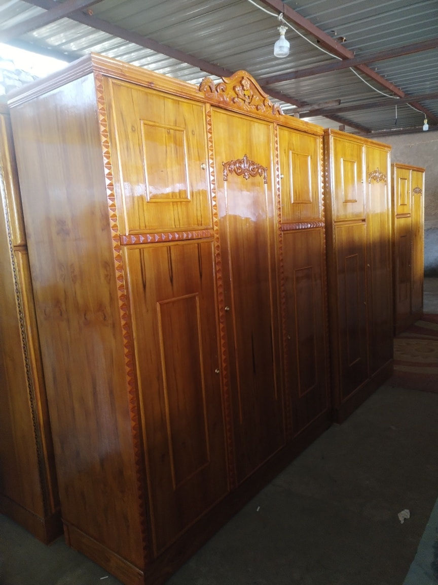 وصول كناتير جديدة إلى معرض البركة ✨
خشب عراقي متين وبجودة عالية.
موديلات جميلة وأسعار مناسبة للجميع.
زورونا في معرض البركة وحيّاكم الله.
هيت حي العمال قرب مجمع العيساوي 
***********
