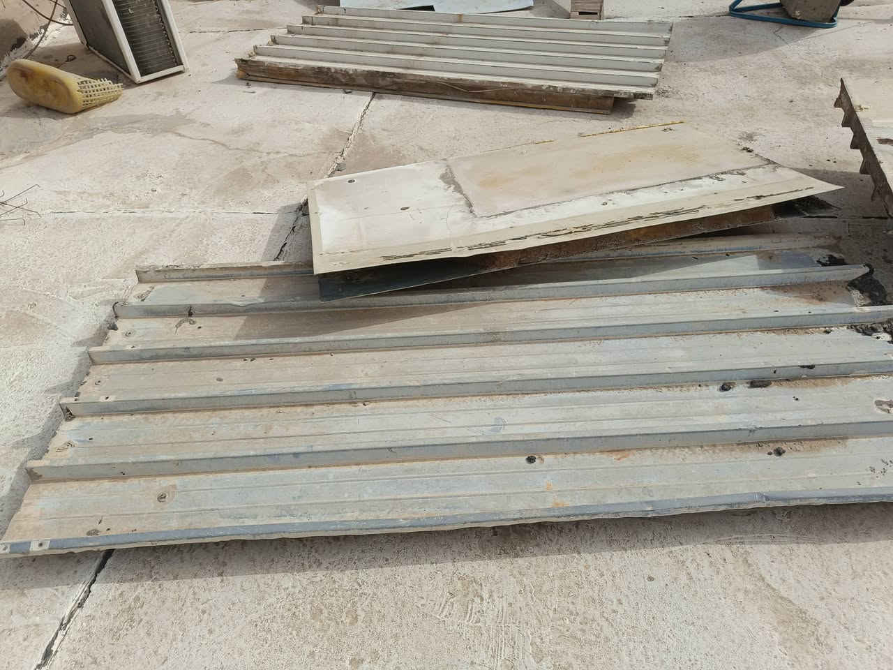 السلام عليكم سندويج القديم طول الوحده ٢ متر عدد ٤  وعدي متر وسبعين عدد ٤ سعرهم مناسب الي يفيدنه


**إذا كنت صاحب هذا الإعلان وتريد حذفه لأي سبب، رجاءا أرسل رسالة إلى الدعم الفني**