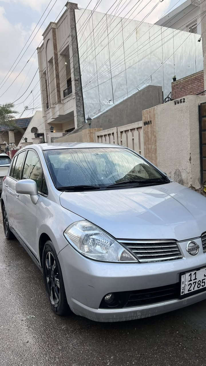 سلام عليكم 
نيسان فيرسا موديل 2009 السيارة جاهزة كلش
بأسمي شخصياً رقم بغداد الجديد 
السيارة بيها ٣ قطع صبغ بس( جاملغين و البنيد ) 
مكينة ١٨٠٠ گير أوتو AT مو كهربائي
كشرها كلش حلو لا جراد و لا خياس و بيها مكانين بارد بسيط بيها بعض الشخوط واضح كولشي بالصور
فدوة لحد يقارنها بالمصبوغ عام و حزام
 ماشية ١٥٠ ألف 
بيها شاشة اندرويد و كامرة خلفية و انارة بالدشبول 
مكينة جديدة لوك مبدلة بالجديد لا تنقيص و لا تبخير 
تبريدها حلو 
ترايها ناعم وين متريد اطلع بيها
صدرها جديد يخبل طكه ما بي
تخم تاير نظيف / فيت بم جديد / دسك اصلي جديد
دواخلها كولش نظيفة  
عليها ادامة كاملة السيارة جاهزة شغل و اطلع 
عارضها ب ٧٠ ورقة و بيها مجال كلش بسيط
مكاني بغداد السيدية
***********
