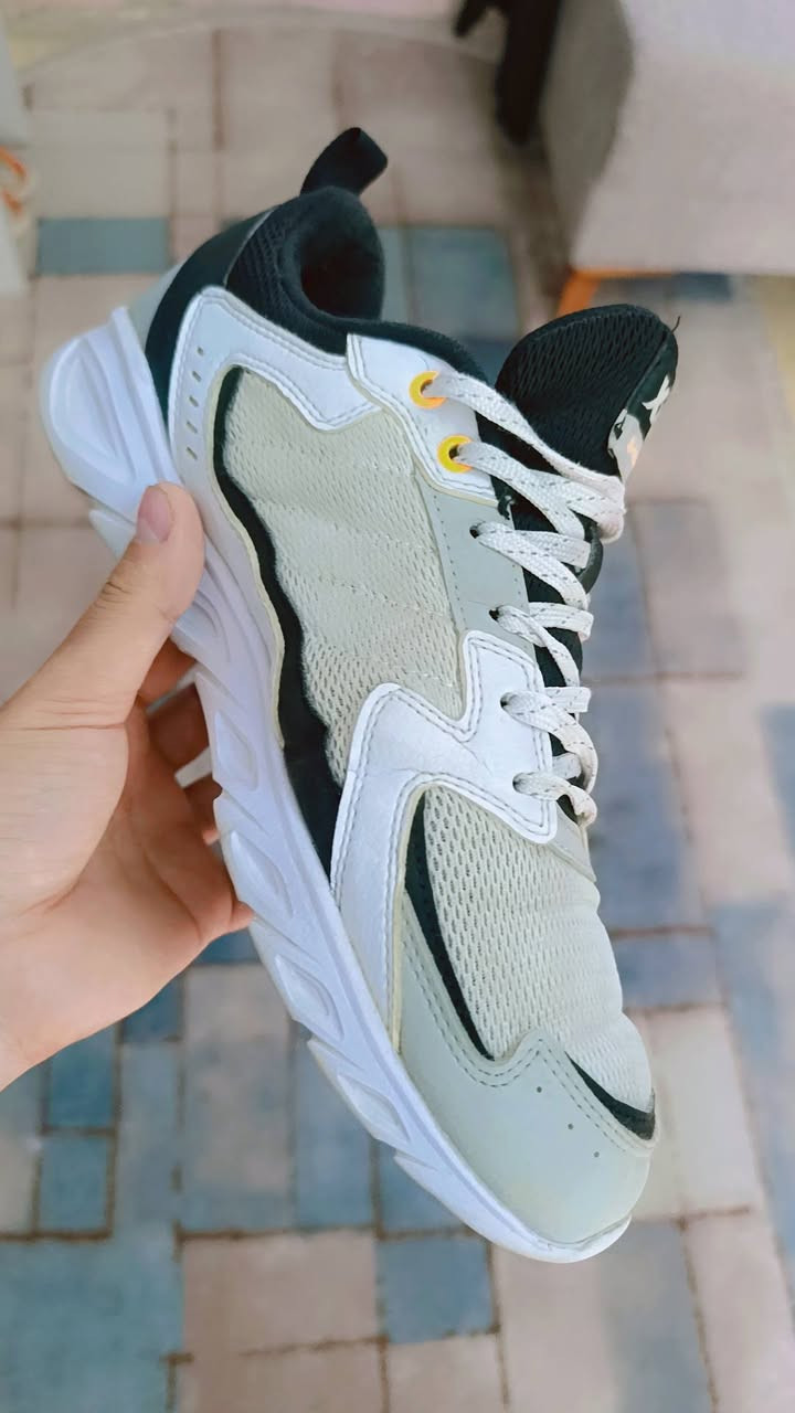 حذاء الرياضي من ماركة Xtep وهو مصمم ليكون خفيف الوزن ومريحًا مع توفير امتصاص للصدمات ودعم للقدم أثناء الجري أو التمارين قياس 41
خلي سعرك


**إذا كنت صاحب هذا الإعلان وتريد حذفه لأي سبب، رجاءا أرسل رسالة إلى الدعم الفني**