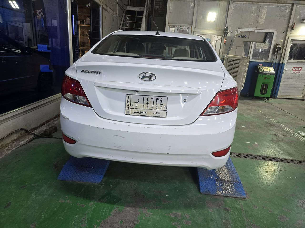 هونداي اكسنت 2016 رقم بغداد تفاصيل موجوده بالصور وموجود صورة السونر السعر 11000$ مابيها اي نقص السيارة جاهزه حجم المحرك 1600
للتواصل *********** موجود واتساب بغداد, العراق
