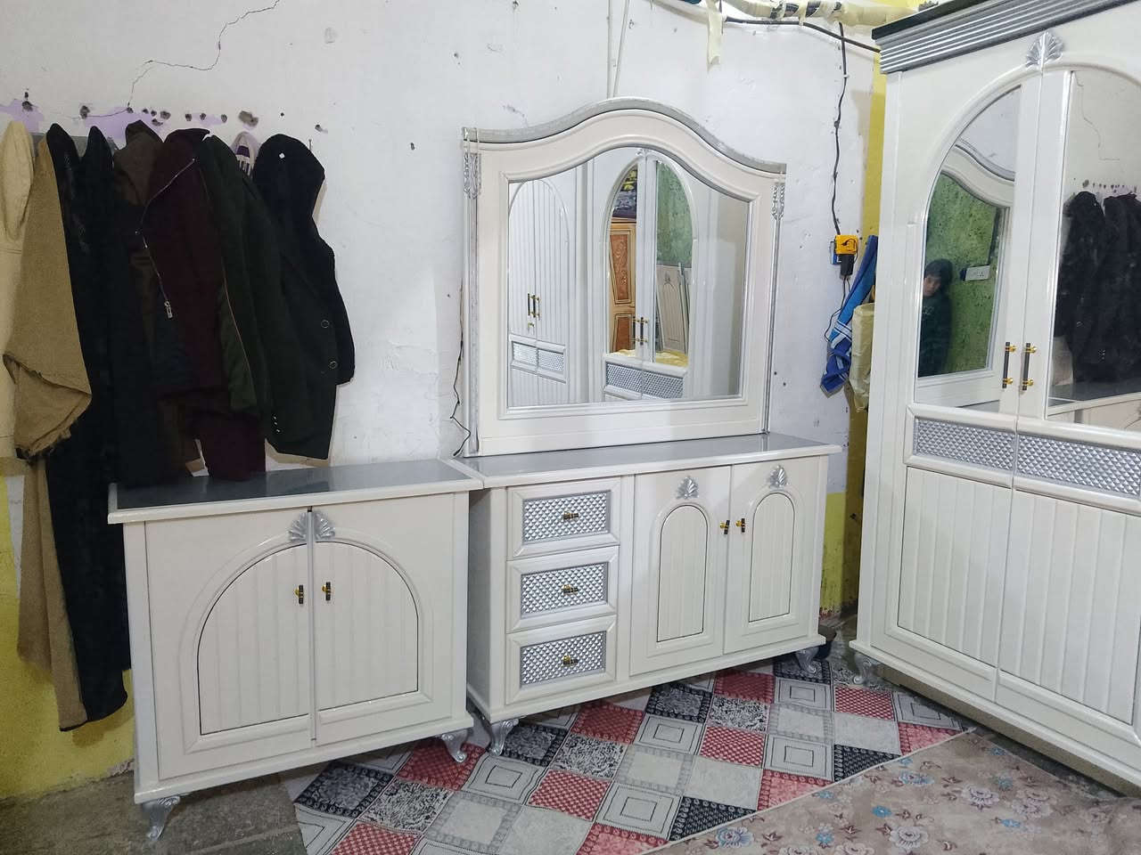 السلام عليكم غرفه غير مستخدمه عراقيه تصميم تركي 8قطع مكاني ناصريه حي اريدو ***********يوجد وات ساب
