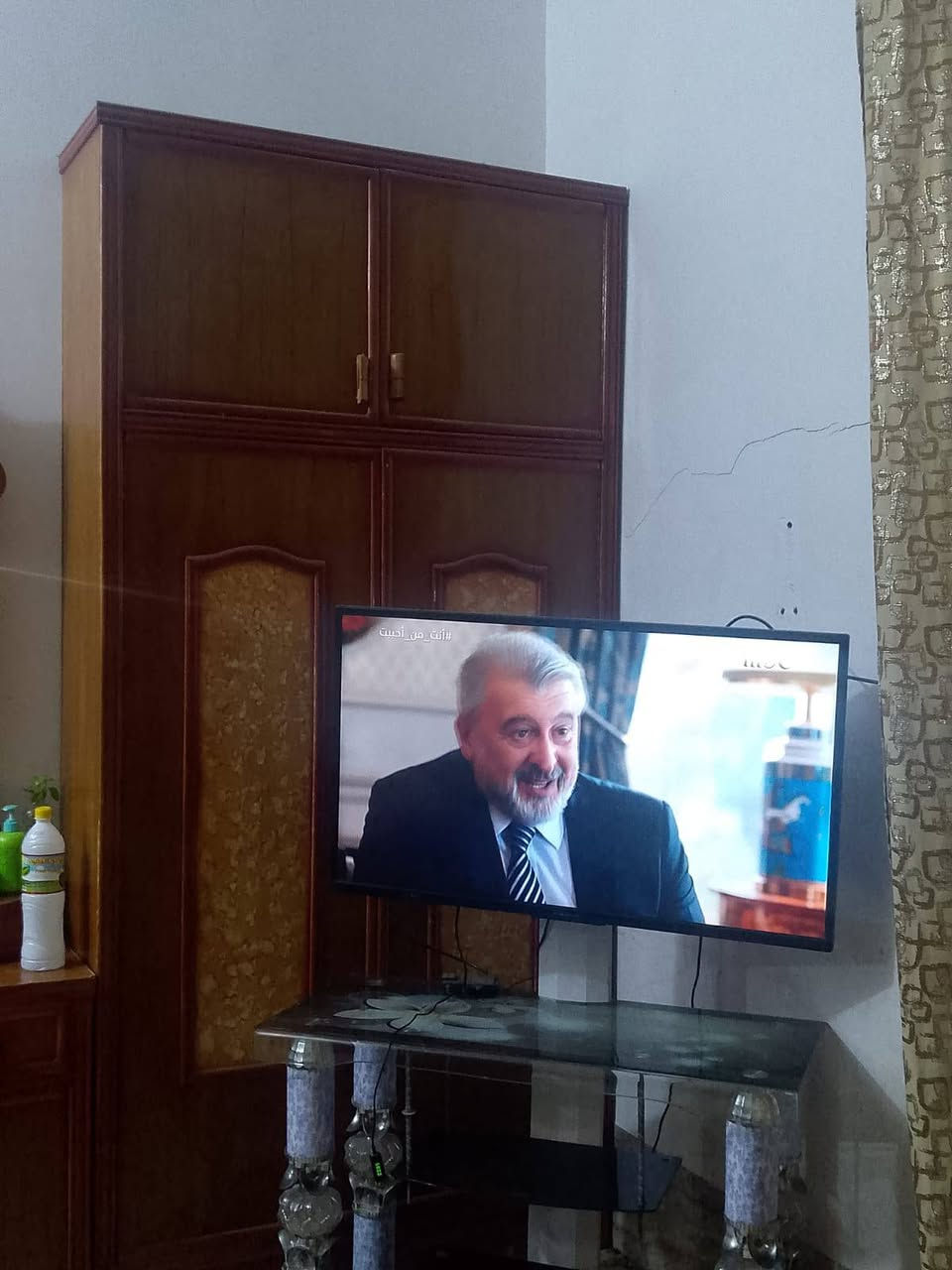 غرفه اخشاب كامله للبيع نضيفه استفسار ***********
