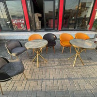 ميوزة عدد 2 وكراسي عدد 6 للبيع للاستفسار الاتصال على الرقم07711203425