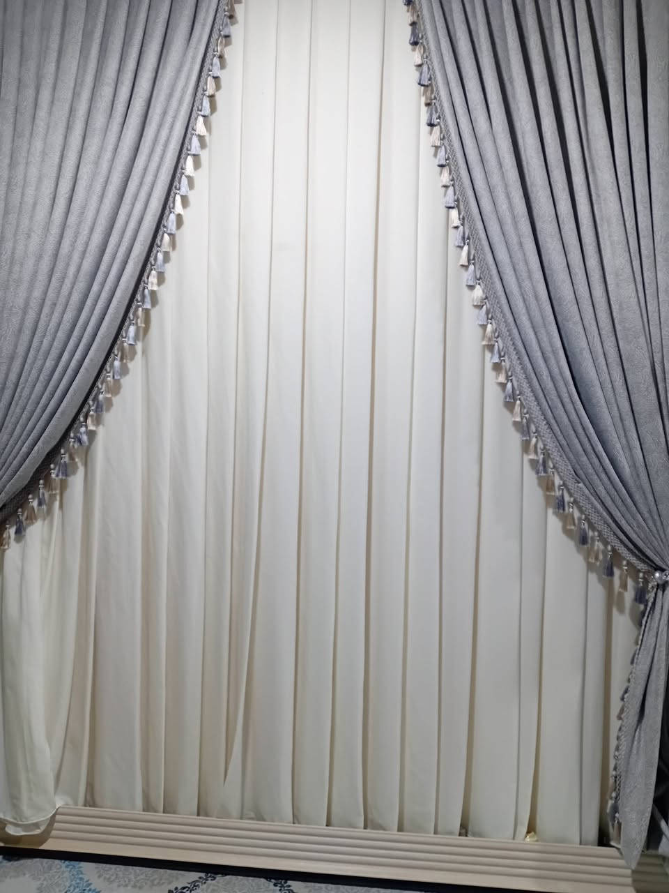 تم بحمد الله إفتتاح محل ستائر الفيروز الفرع الثاني مقابيل مسجد صعصعه يتوفر ستائر خليجي وتركي من اجود الاقمشه مستعدين لتجهيز المنازل كرسته وعمل متواجدون من الساعه ال4عصرا الى ال10ليلا للأستفسار الاتصال بالرقم ***********متوفر واتساب
