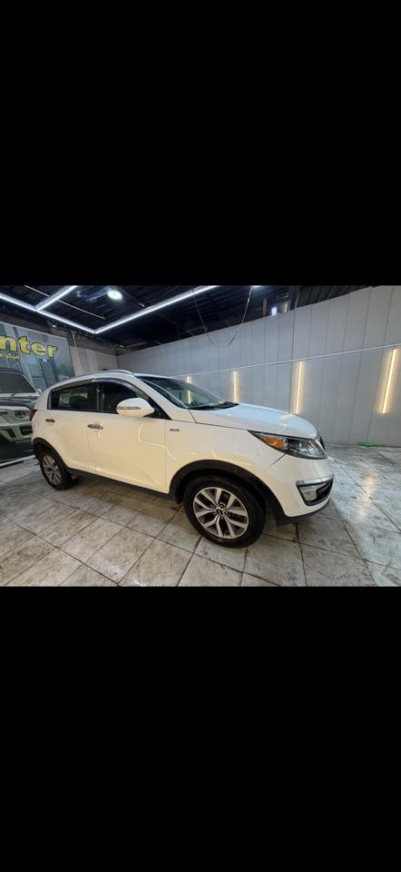 السلام عليكم
كيا سبورتج 
موديل 15 شكل 16
رقم بغداد مميز 22100
ماشيه97 حقيقي
المواصفات
شاشه اندرويد
كامرا
 تحكم جهتين
فور ويل
تبريد قطعتين
كشاف 
اشاره بالمري
ويايلكب 17 كروم مع تخم تاير
مكينه 2400 ما مفتوحه 
كير ما مفتوح
تبريد ثلج
كاعيه جلد مغلفه 
سياره جاملغ وبنيد بيه وبيه تكحيلات وسونار مرفق مع الصور
سياره مابيه نقص مال جناي ماشيه قليل مال جناي  وفول نضافه داخله جديد 
السعر 130وبيه مجال  
مكاني بابل ***********
