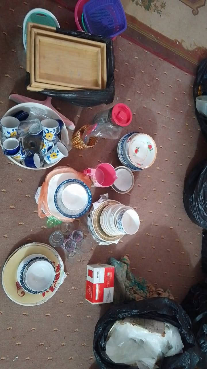 السلام عليكم  عندي ذني مواعين وسله مال مواعين  فرن كهربائي شغال
وفرشه عرس وطبلات ثنين ومخاد  6 ودواشك سفنج ثنين ممستخدمات


**إذا كنت صاحب هذا الإعلان وتريد حذفه لأي سبب، رجاءا أرسل رسالة إلى الدعم الفني**