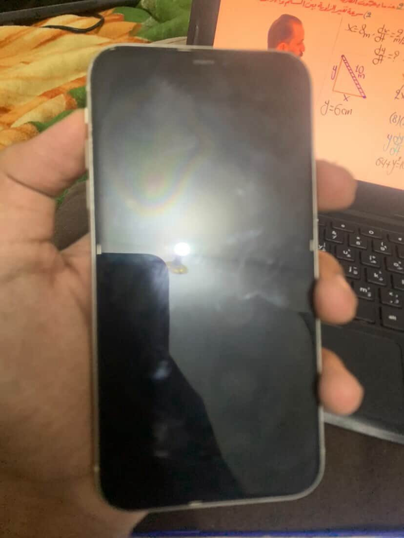 ايفون 11عادي بطارية 72ذاكرة 64الجهاز مامبدل  لا شاشه ولا بطاريه سعر الجهاز 220الف ***********رقمي
