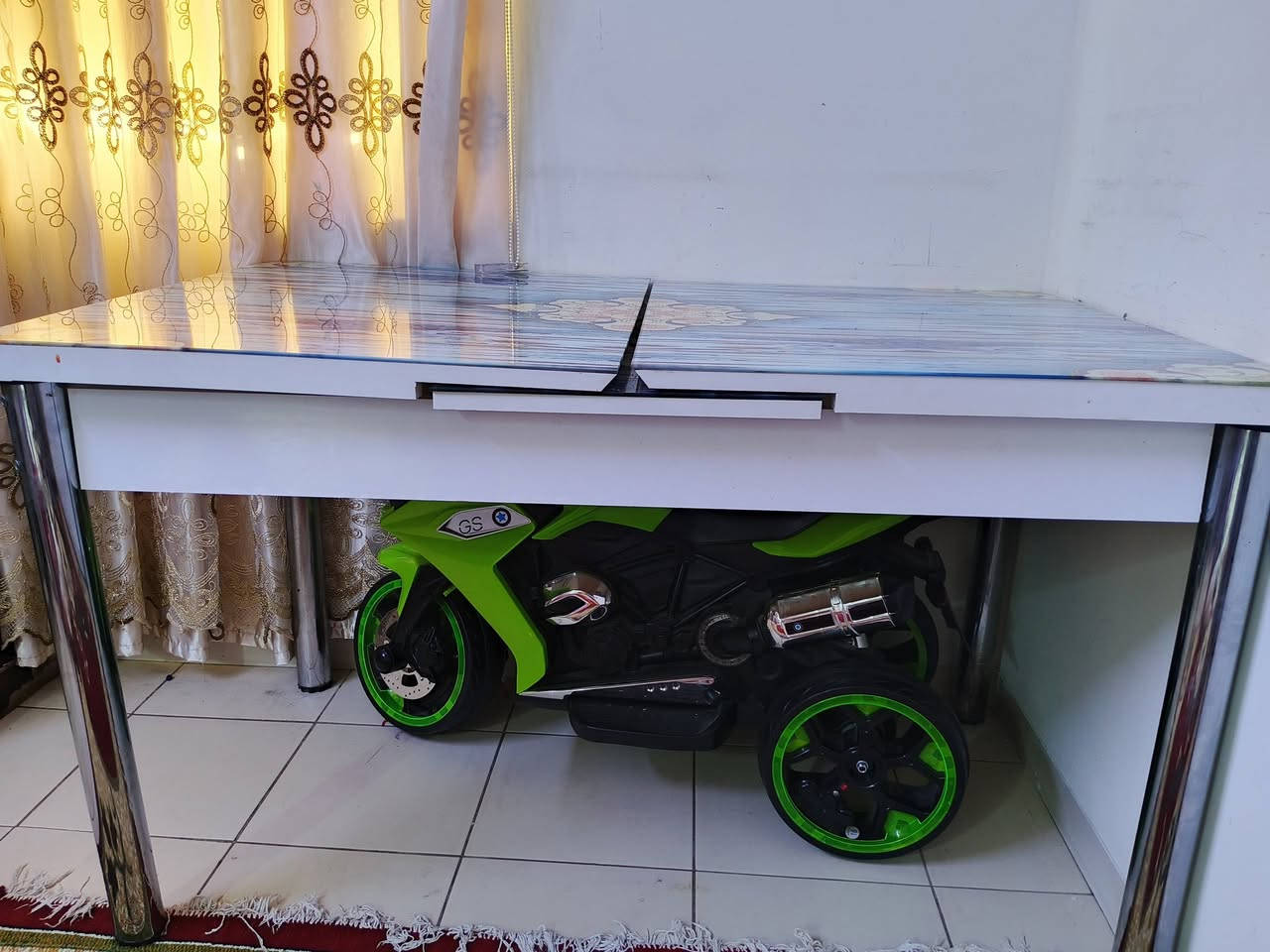 السلام عليكم ميز طعام نضيف جدا للبيع ب 100 وبي مجال


**إذا كنت صاحب هذا الإعلان وتريد حذفه لأي سبب، رجاءا أرسل رسالة إلى الدعم الفني**