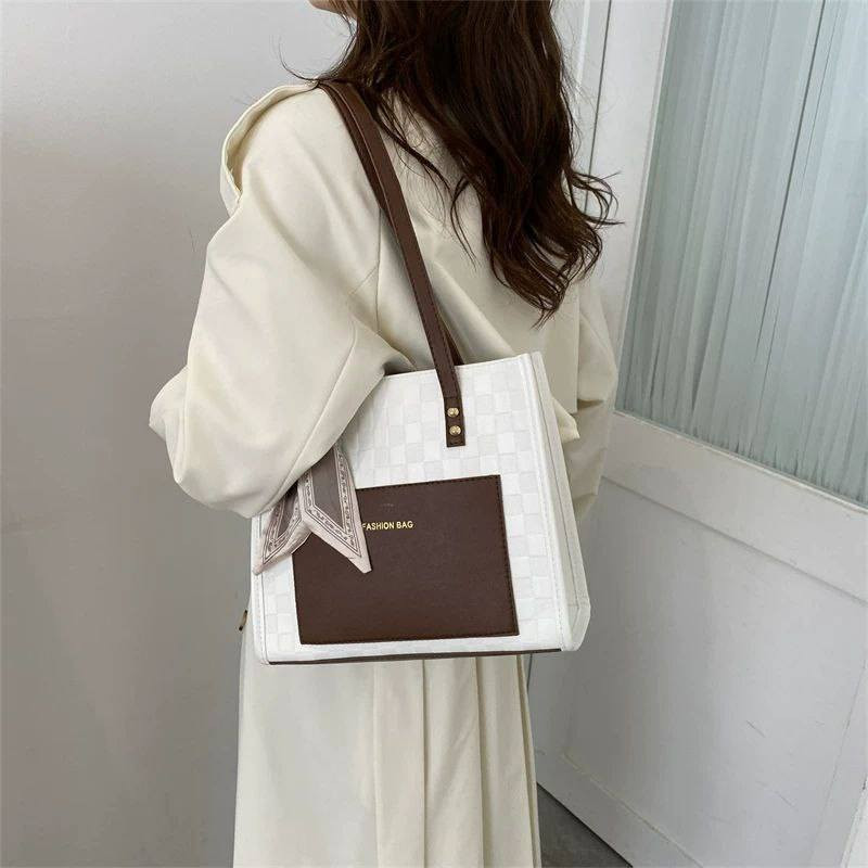 جنطة نسائية
نوع 147
جلد
السعر. 7000 
الدرزن يجي مشكل 65 الف
للحجز. مراسلة الصفحة


**إذا كنت صاحب هذا الإعلان وتريد حذفه لأي سبب، رجاءا أرسل رسالة إلى الدعم الفني**