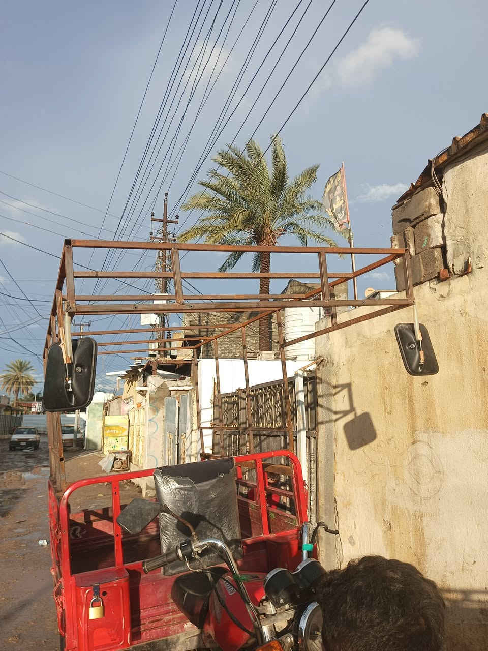 السلام عليكم ورحمة الله وبركاتة 
محجر ستوته نضيف للبيع هوه ومراياته 
العنوان بغداد الصابيات 
الرقم ***********وات ساب
