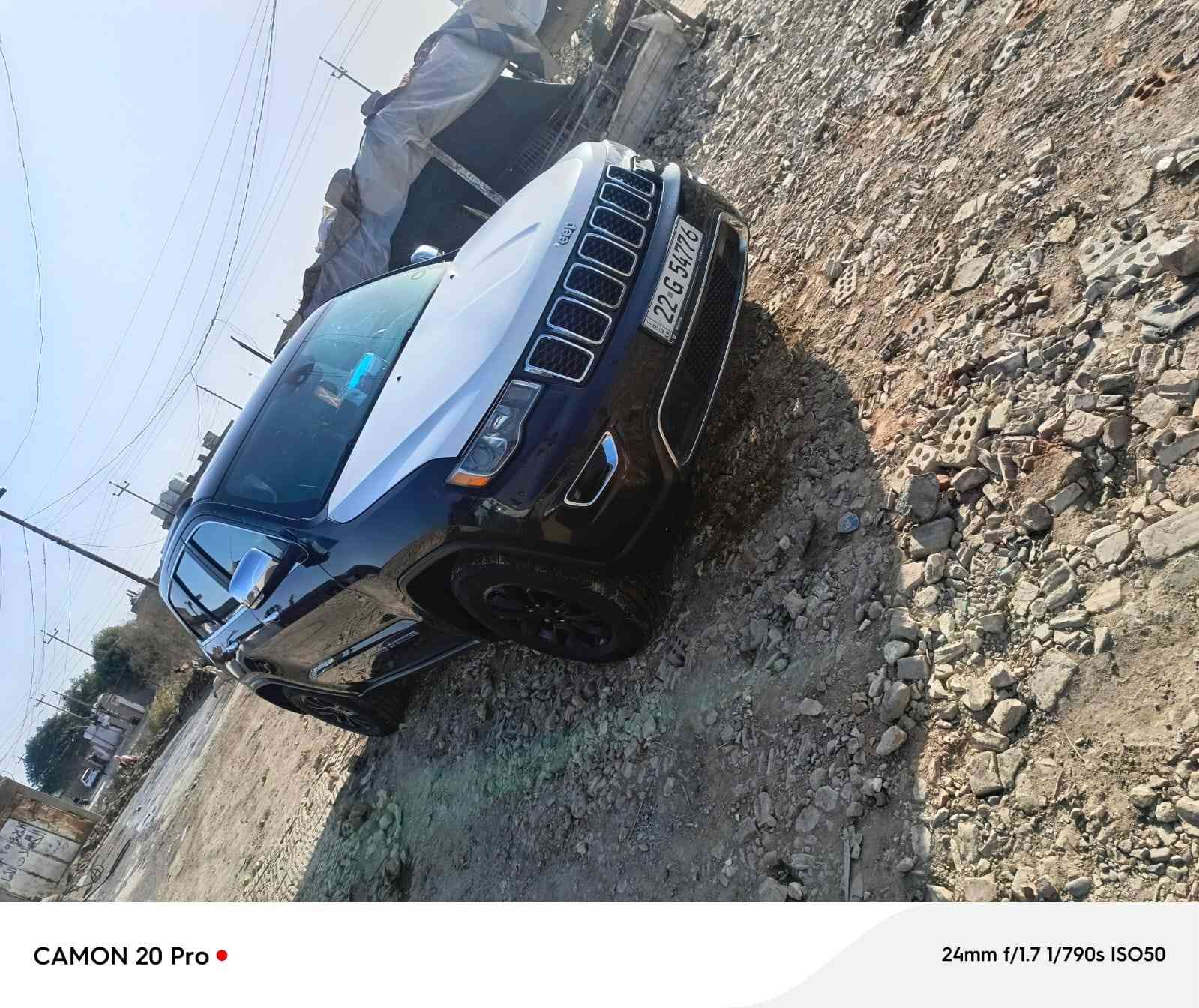 السلام عليكم ورحمه الله وبركاته
جيب شيروكي موديل 2017 وارد امريكي 
حادث موضح بل صور مكفول 
سياره جديده بمعنى الكلمه 
مواصفات فول 1/1 
رقم اربيل
كير جديد. حداديه جديد
سعرها 185
مكانها بغداد النهروان ***********
