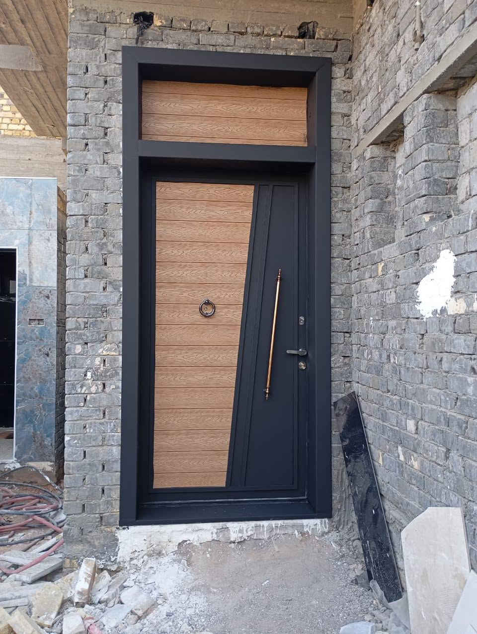 مكاني ديوانيه السدير
حي المقداد خلف مدرسه السدير 
لحداده ابواب والشبابيك التسكام وجميع انواع السقايف 
***********
