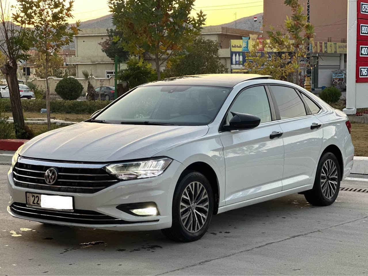 شوێن رانیە. سحر. 140$.   ژم *********** 
جیتا مۆدیل 2019 ماسەفات ئەمریکی  SE Plas فول ماسەفات پانۆرامە تەبریت مەرکەزی کوشن جڵد کوشن هیتەر سوکان هیتەر  شاشە گەورە کامیرە و حاسە 
بۆیاخ ٣ پارچە لای سەکنی یەک بست دەحمی هەیە ئیرباگ شان و سوکان سیستەم.ئیرباگ داشپوول بەشەرت نەتەقیوە
گێر و مەکینەی بەشەرت بورخی دەسکاری نەکراوە
       ڕاتەری بیلادیە بەشەرتی حەماوە 
سەنەوی بەسەر نەچوە یەک ملیۆن و ٢٥٠ هەزار خرامەی لەسەرە لەدوای مەحامەلە بیگێرەوە 
رەقەم شانسی( 3VWCB7BUXKM224437). 74هەزار رۆشتوە
شوێن رانیە. سحر. 140$.   ژم *********** وەتس ئەپ رانية, السليمانية
