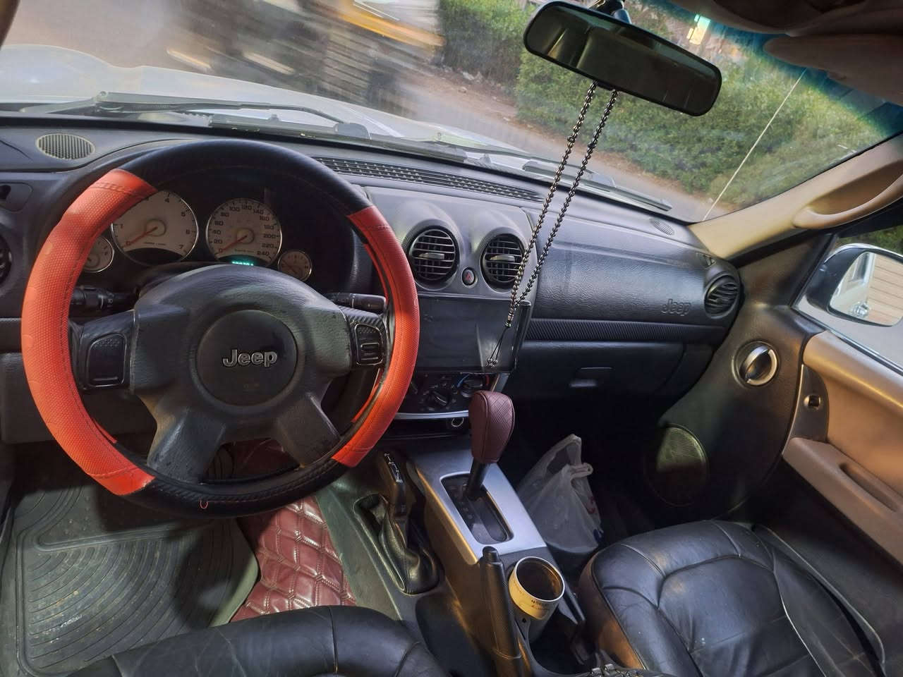 متوفر بفضل الله 
اجدد جيب ليبرتي  limited edition 
Model 2003 
كامله فاميه علي الرخصه 
كراسي كهرباء 
زينون عالي وواطي 
كاوتش جديد 
راشه حزام ماعدا السقف زيرو دواخل رخصه سنه ونص توكيل واحد من الرخصه 
المعاينه شبين الكوم 
للاستعلام ٠١٠٦٠٥٣٠٣٠٥ 
للاستعلام ٠١٠٩٩٧٠٧٠٦١


**إذا كنت صاحب هذا الإعلان وتريد حذفه لأي سبب، رجاءا أرسل رسالة إلى الدعم الفني**