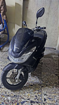 pcx جيل الثاني 2015 حساس ادزحام حساس استاند كهربائيات كلها شغاله السعر...