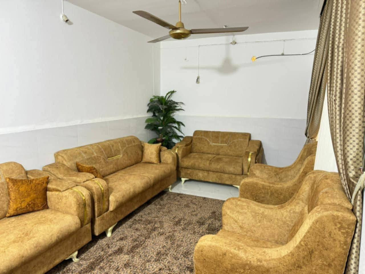 _بسم الله الرحمن الرحيم_
🏠منزل معروض للبيع طابوو صرف 

🧭في الاسكان القديم خلف محطة المجاري 

⛳ مساحته 135م وعرض الواجهه 12 متر

🏘️ غرف نوم عدد 3

💺صاله 

🧂مطبخ 

⛲ استقبال 

🚧خدمات صحيه (خارجيه وداخليه) 

السعر مناسب🚦 88 مع المجال

       ـــــــــــــــــــــــــــــــــــــــــــــــــــــــــــــــــــــــ

#للاستفسار 

📞 ***********

📲 علي الجبوري/ابو مهيمن
