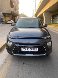 عندي كيا صول 2020 للبيع وارد امريكي كلين السيارة بدون صبغ حادثها دعامي...
