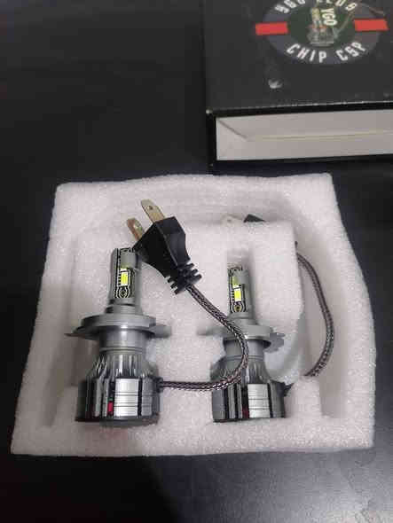 كلوب زنون ابيض ثلجي يخبل قوته ماته ٧٠ واط 
مكاني بغداد للاتصال ***********
