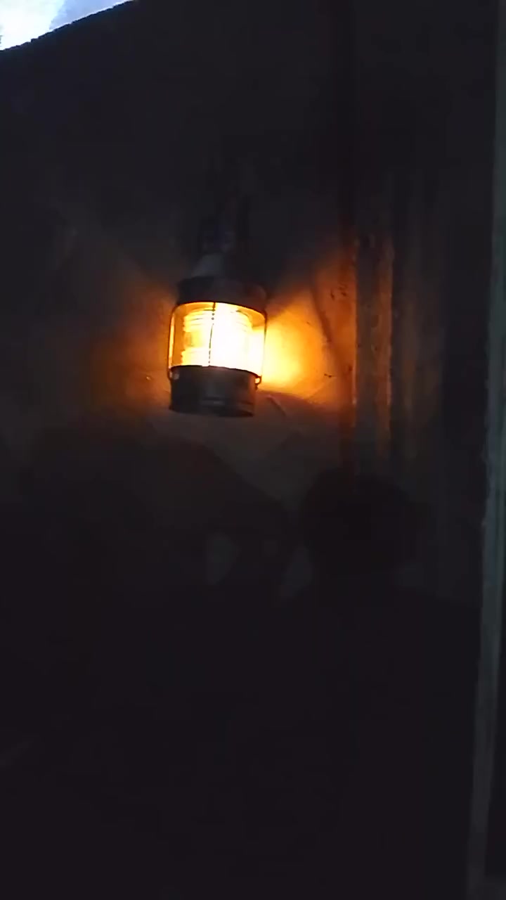 سلام عليكم فانوس أيام زمان تحفه من النوادر ارتفاعه 50 سم تواصل وات ساب ***********
