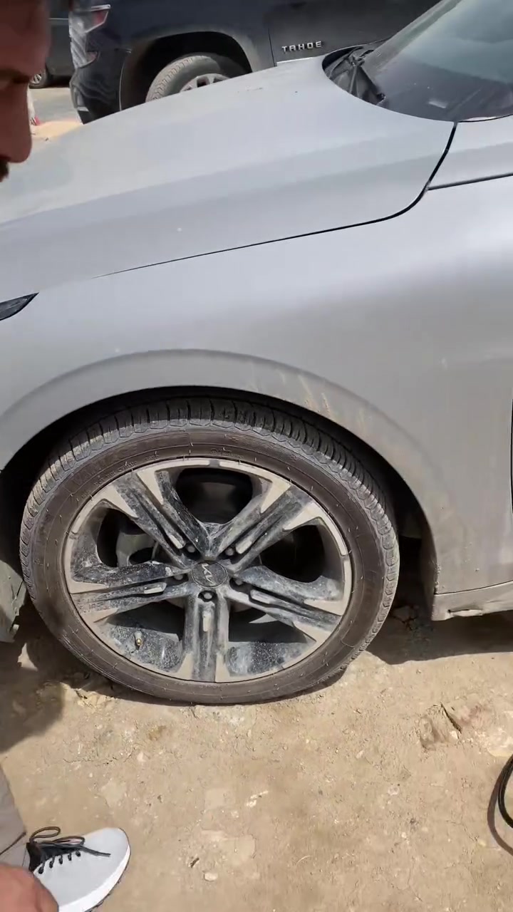 كمبروسر هواء سيارة محمول Bihart 1 سلندر – موديل 528-4X4
السعر 20 توصيل مجاني ***********

• كمبروسر هواء محمول للسيارة من Bihart مصمم للاستخدام العملي والتنقل بسهولة.

• يأتي بتصميم 1 سلندر.

• مناسب للاستخدام مع السيارات، ضمن Auto Systems.

• يوفر معدل ضخ 85 لتر بالدقيقة.

• يأتي مع فيشة ولاعة سيارة 12V لسهولة التشغيل داخل السيارة.

• العلامة التجارية: Bihart
• الموديل: 528-4X4
• النوع: كمبروسر هواء للسيارة
• عدد السلندرات: 1 سلندر
• فئة الاستخدام: Auto Systems
• معدل الضخ: 85 لتر/دقيقة
• مصدر التشغيل: فيشة ولاعة سيارة 12V
