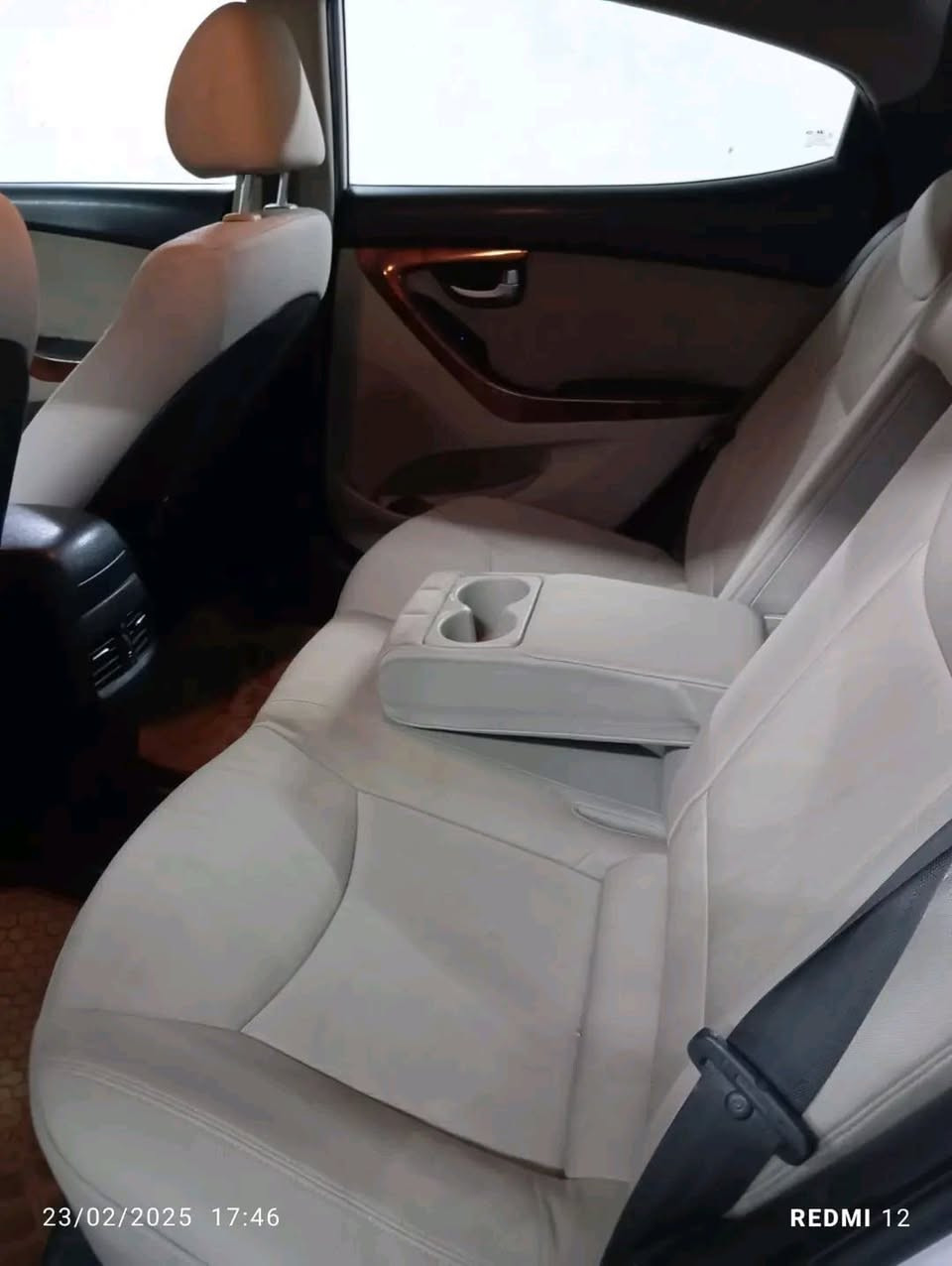 النترا خليجي مديل ١٦ رقم بصرة جديد سنويه جديده فول موصفات عده البصمه محرك ١٨٠٠ دوش بيهه ٣ قطع صبغ سياره جديده وجاهزه من كلشي مابيهه اي نقص محرك وكير وحداده وتبريد شرط الفحص سعر ١٠٠ هاتف *********** عنوان بصرة
