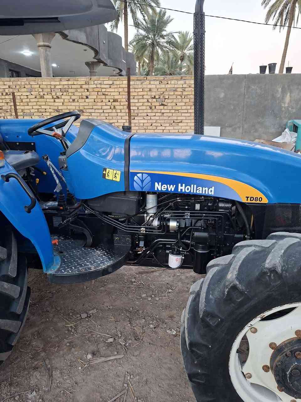 نيوهولند موديل ٢٠٢١ للبيع على وضع الشركه ما مفتوح برغي السعر ٢٧،٥٠٠ مليون وبي مجال للاستفسار الاتصال ***********
