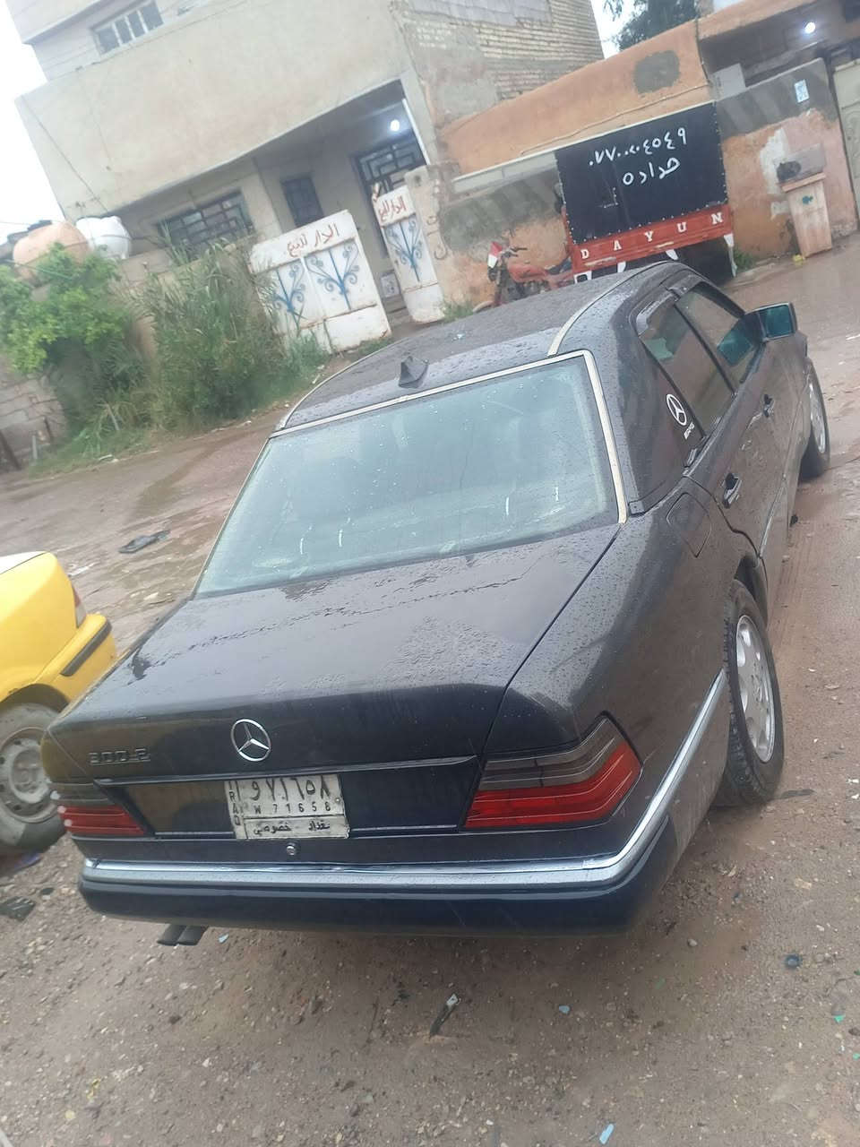 السلام عليكم مارسدس دب 300سياره رقم بغداد مشروع وطني بسمي سياره مكفوله كفاله عامه صبغ جماليه فقط تخم تاير تبريد شغال السياره خير من الله قواعد دبلات مكفوله صدر مامي وخلفي ولباقي تجي اشوفه السعر 60 هاذه رقمي ***********
