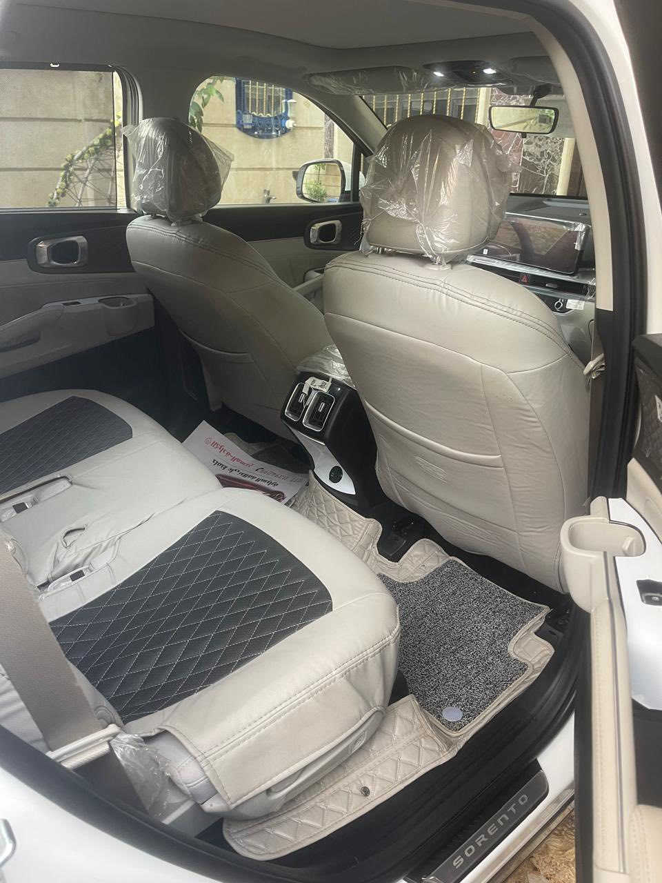 السلام عليكم 
سورينتو ٢٠٢٥ خليجي مكفول ماشيه ١٤ الف كيلو 
بعده بريحه الشركه نظيفا جدا 
محرك ٤ سلندر باسمي رقم بغداد 
فول بانوراما بصمه 
تشغيل عن بعد 
بصمات بيبان 
فول ع ا الحل. والحلد مسوي عمل 
مكانه بغداد السعر ٢٩٣

***********
