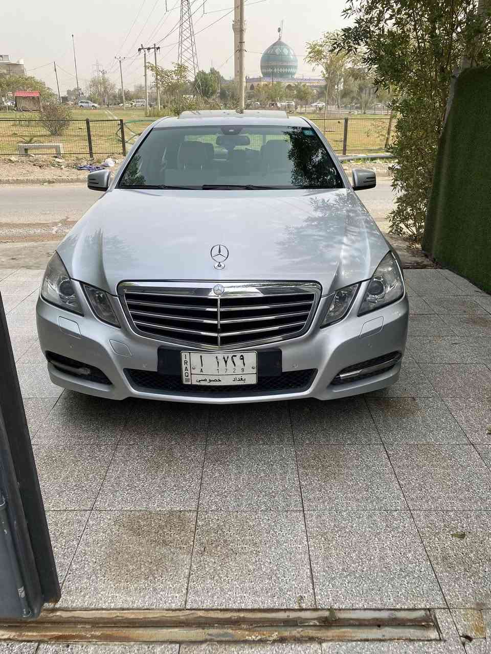 مرسيدس E350 2010
صبغ جاملغ خلفي +امامي جهة السايق

محرك 6V

باقي المواصفات معروفه 

ماشية 275 الف كيلو 

مكينة و كير مكفول

160 وبيها مجال

***********
