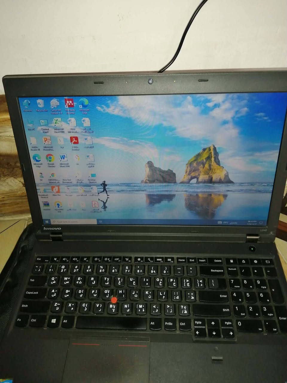 السلام عليكم
Core i7
فقط بي خط بالشاشه
السعر 250
*********** اتصال
