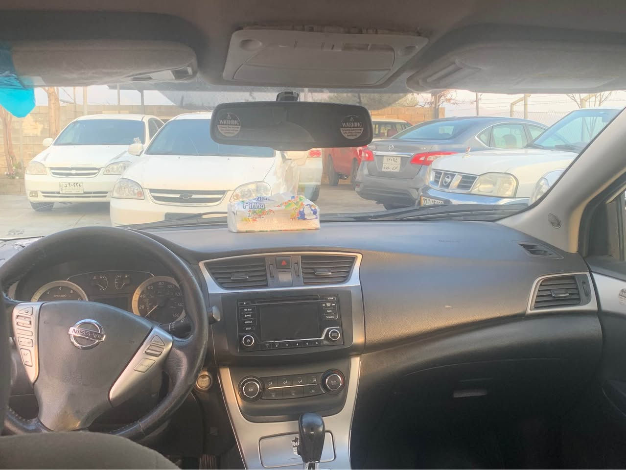 نیسان سینترا 2015 ئە مریکیە مەکینە گەورەیە سیارەکە زور زور جوانە مالی دوستە  گیرو مەکینە بەشەرتە  بەنزبەت سبوخی عام نیە بەس بەعام دەیفروشم  مواسفات svیە توماتیکە  ئەوەش رەقەم تەلەفون.*********** أربيل, العراق
