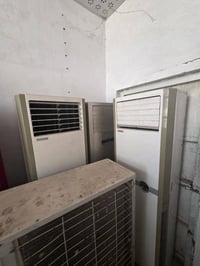 سبالت 3 طن نظيفات بدون تصليح  2 كري الخارجيه دبل فان  واحد توسوت  واحد...