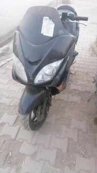 فورزا 0/8 للبيع كوم حديد دراجه جاهزه عوزها بس تجفيت  مستعجل عليها 0782...