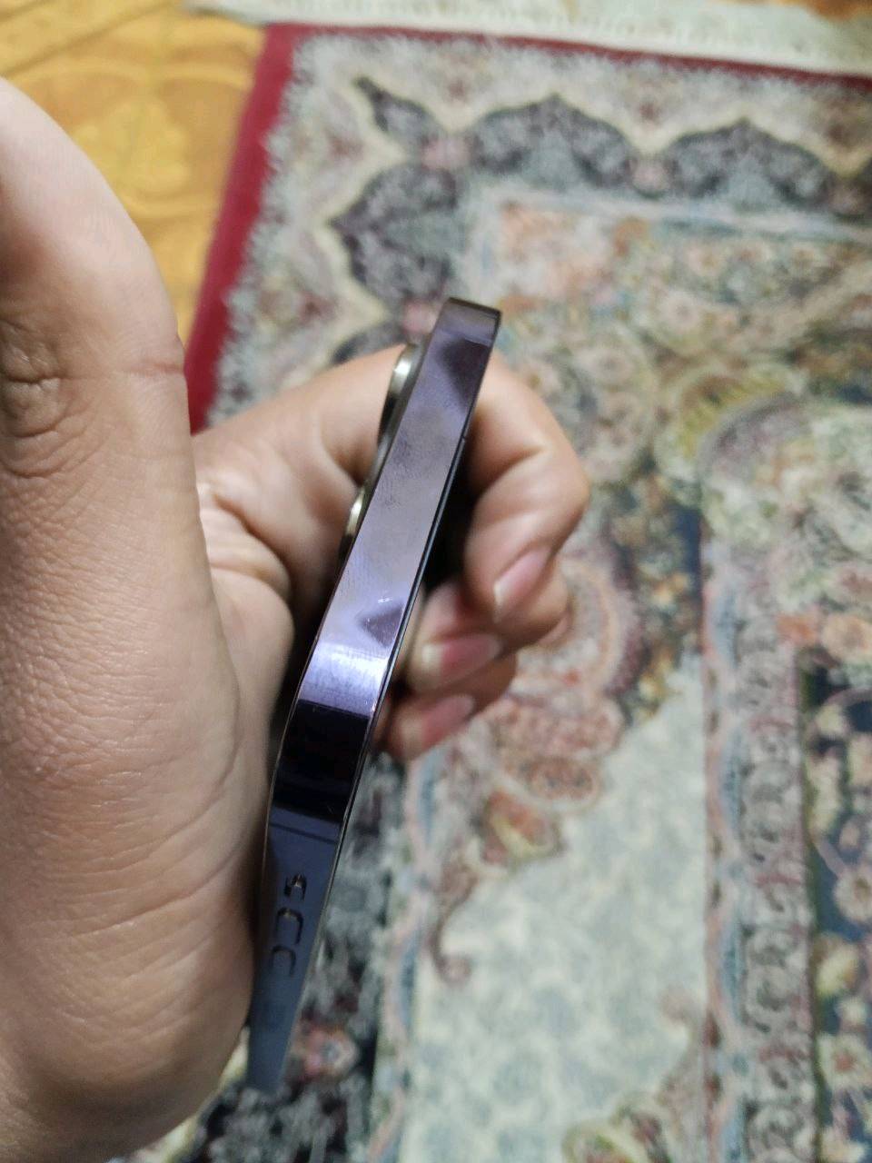 السلام عليكم 
14 برو ماكس وتر بروف ما مبدل ولا قطعه الجهاز فول مضافه البطاريه 90 الذاكره 256 شرق اوسط عربي السعر 850 التواصل خاص او اتصال موجود واتساب *********** .