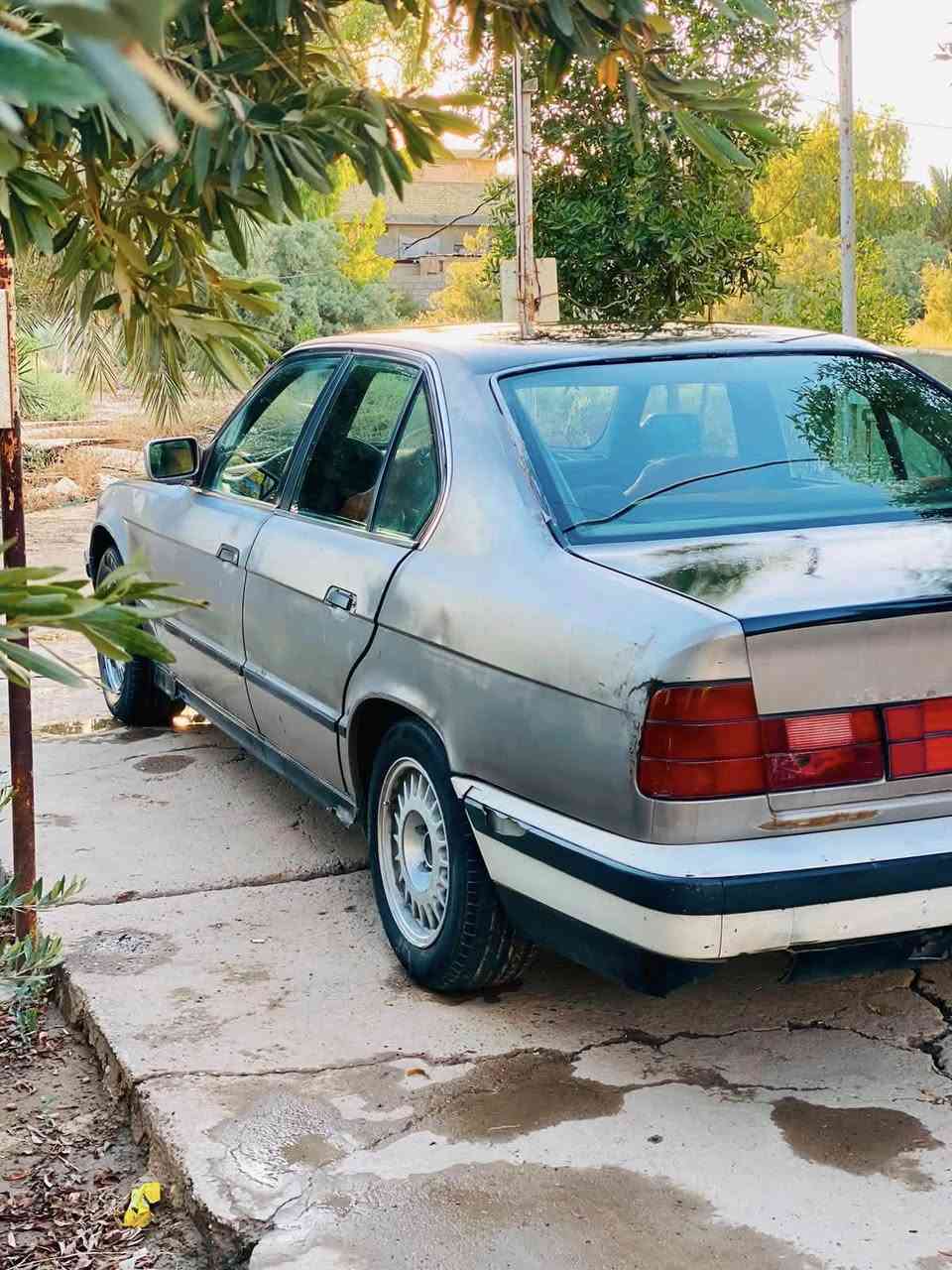 للبيع بي ام 525 بلادي جارده تعال وافهمك عليه ب20 السعر ***********

