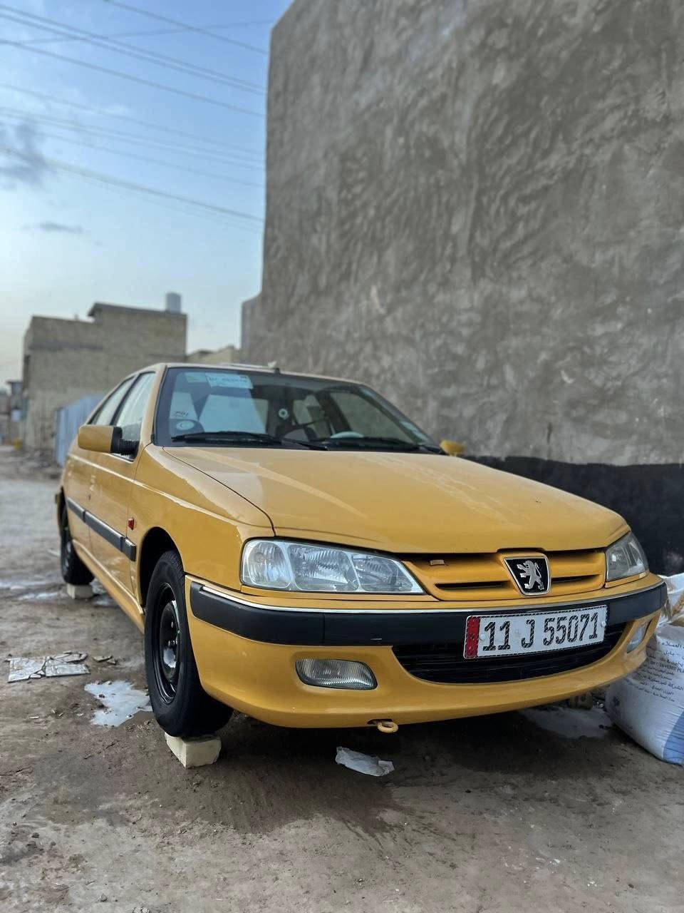 السلام عليكم بيجو بارص مديل ٢٠١٥
سياره مكينه  كير خير من الله 
تخمً بلكات عبوة فيت بم مشط ستيرن  تبريد بيه صبغ فقط هلالات وبارد بالباب  مكاني بغداد البلديات ٤٧ وبيها مجال 
الرقم من***********
