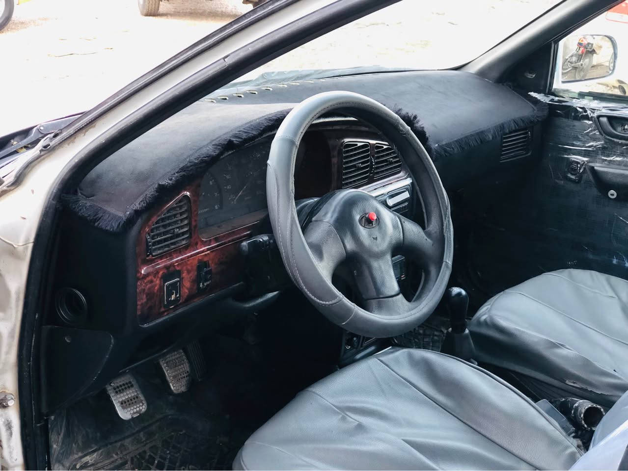 هۆندا ئەلنتەرا مۆدیل93ئارم پلاستیک سلیمانی تازە تەعیمر بی نوقسانی مەکینەی بەخاخە تەبریتە سایەرەکە بی کیشەیەو بی نوقسانی سعری ٢٠گەڵا گۆڕینەوەیش ئەکەم لەسەر دڵ گرتن ژ.م *********** كالار, السليمانية
