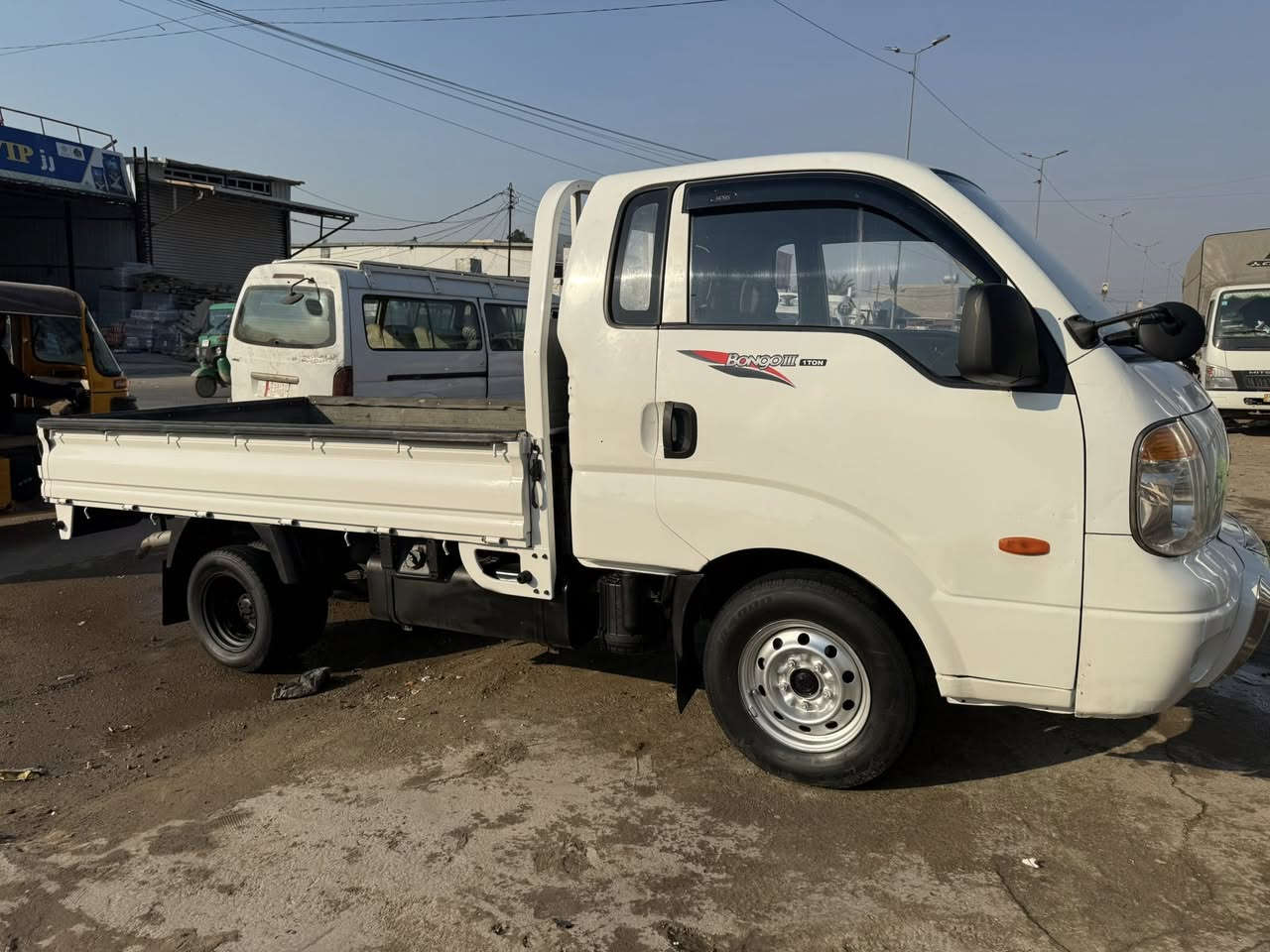 سلام عليكم كيا حمل مديل 2010 رقم بغداد أنكليزي. سنويه 31 تخم تاير جديد مكينه مسكر جديده اطرمبه السعر 110 او بيهه مجال مكان السيآره بغداد تبريد شغال ثلج ***********
