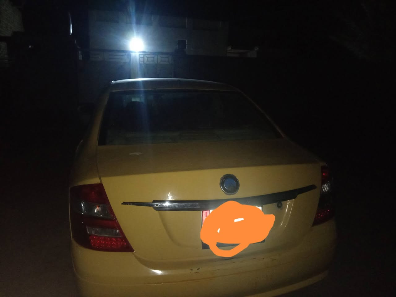 السلام عليكم جيلي موبل موديل ١٣ سنويه لل ٢٩ الرقم الجديد هيئه وخط وبحث مصفرات جاهزه كير عالشرط ومكينه حداديه زينه شوكت ماتريد اداور رقمها مميز رقم بابل انكليزي تبريد تدفئه كلها شغاله السياره بيها معجون وضربه بالجاملغ الورا جهة السايق للاستفسار الاتصال على الرقم *********** سعرها ٣٥ بيها مجال مكاني ديوانية
