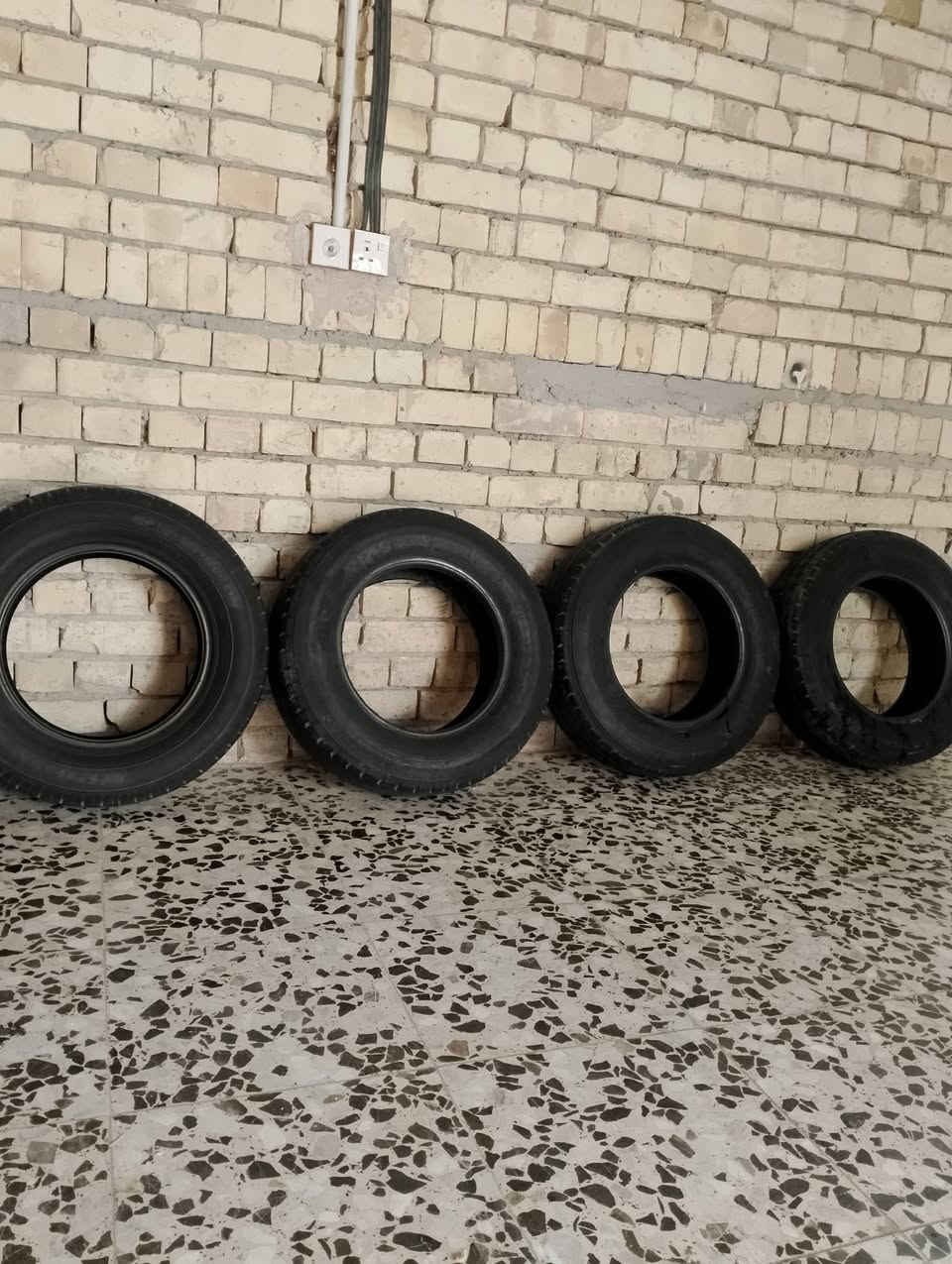 سلام عليكم
سلام عليكم
تخم تاير نضيف نص عمر للبيع حجم15يرهم نيسان وفتون
لمكان بغداد حي نصر سعر100وبي مجال رقم***********
