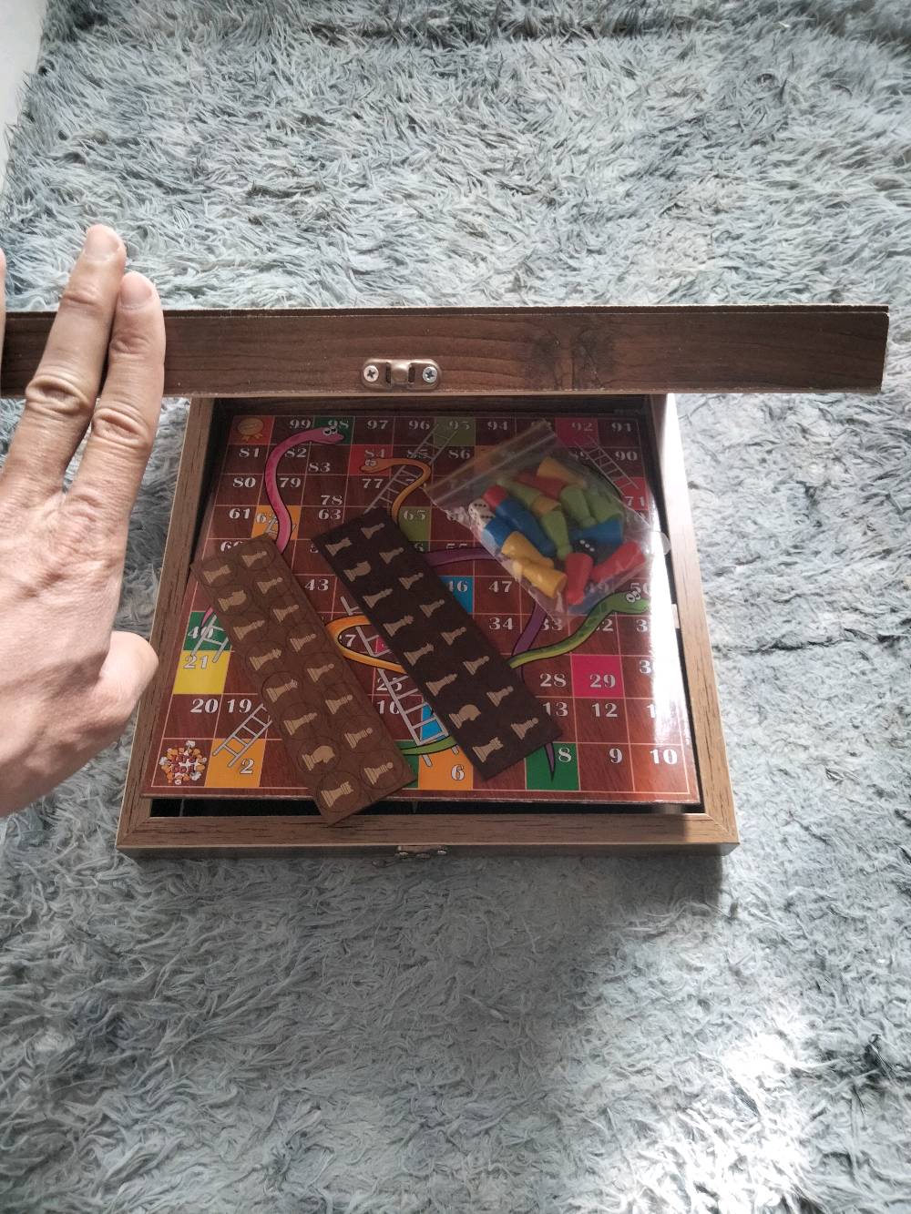 شطرنج خشبي 6 في 1 
هواي بي لعبات 